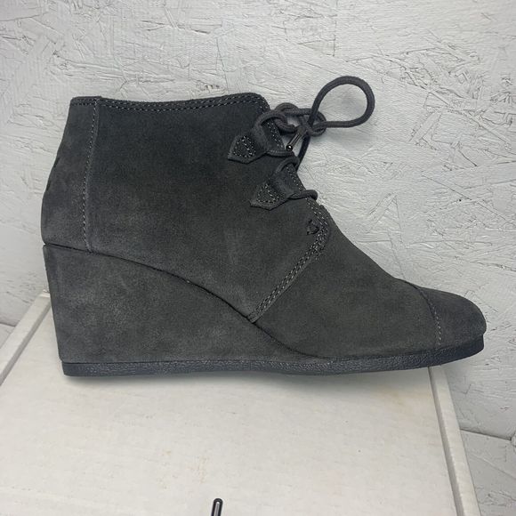 Toms Womens Suede Wedge Booties Desert Gray Sz 9 Heel Lace Up Minimalist - Picture 13 of 14